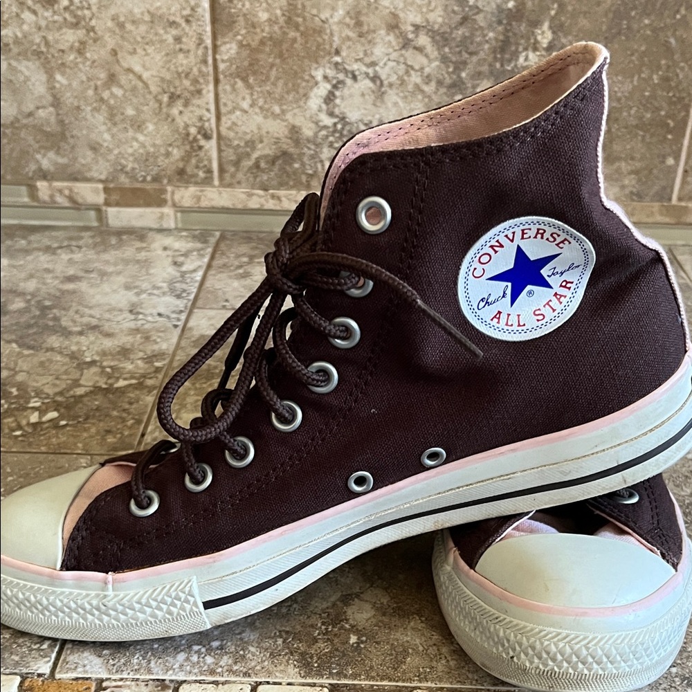 Converse All Star Brown High-Tops with Pink Lining . Unisex Men’s 8,Women’s 10.